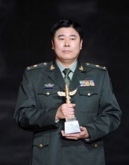 王珈