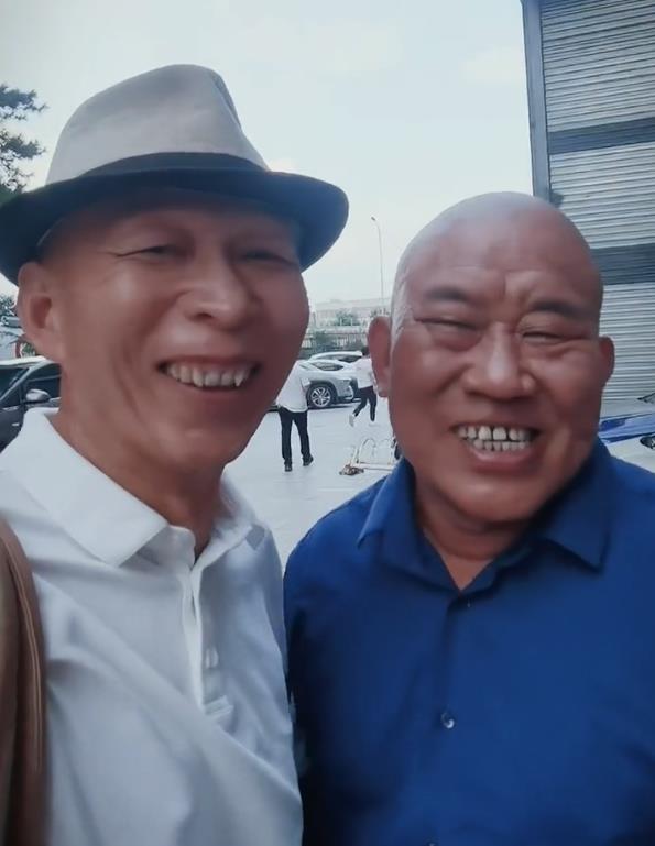 关和亮