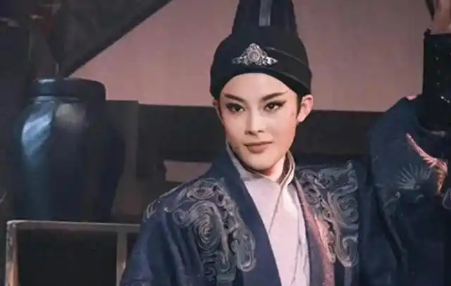 陈丽君